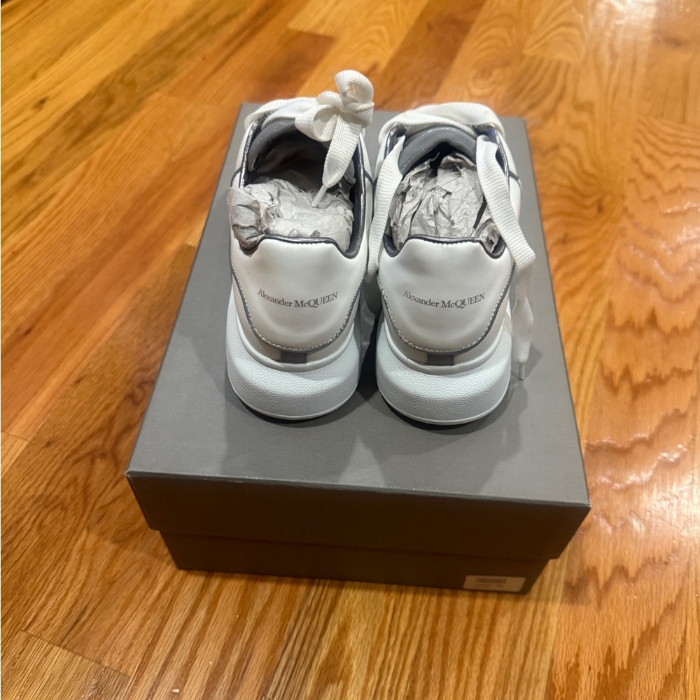 Alexander Mcqueen Exaggerated White and Gray 3M Sneakers LIMITED - Picture 4 of 7